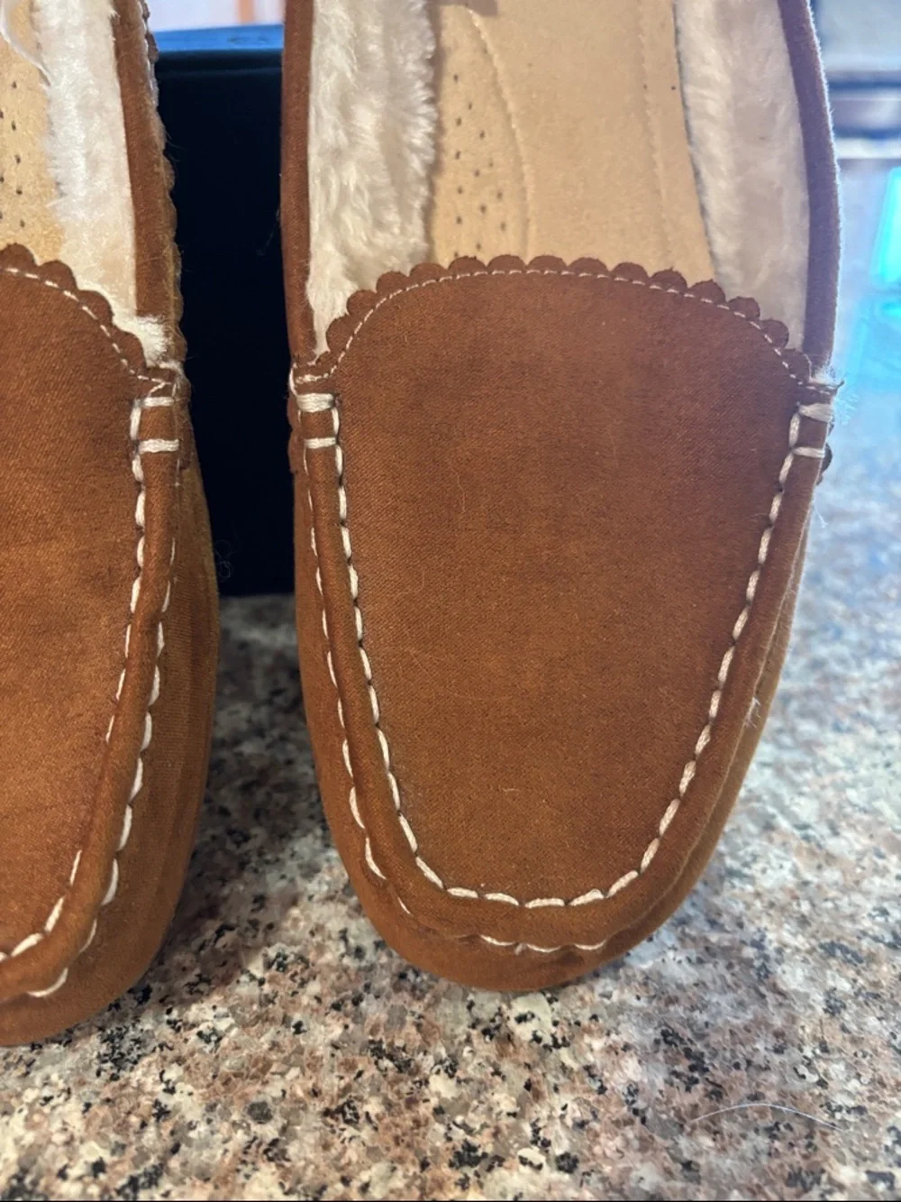 St. John's Bay Women's Chestnut Suede Fleece-Lined Moccasins       Size 8.5 - Picture 4 of 14